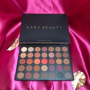 COPY - ES14 NUDES & REDS COLOR EYESHADOW PALETTE